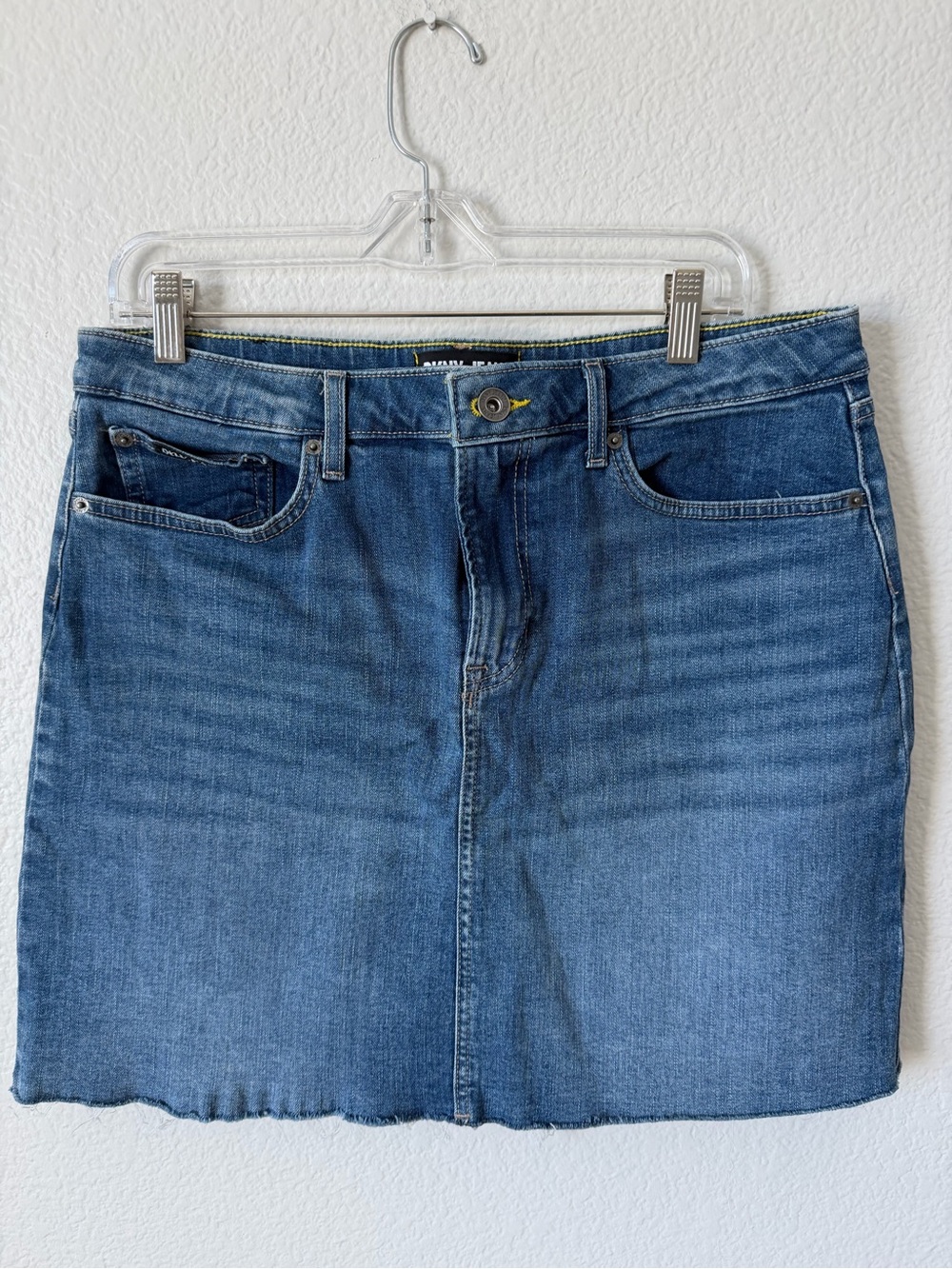 DKNY Jeans Blue Denim Skirt with Yellow Topstitching 12/31